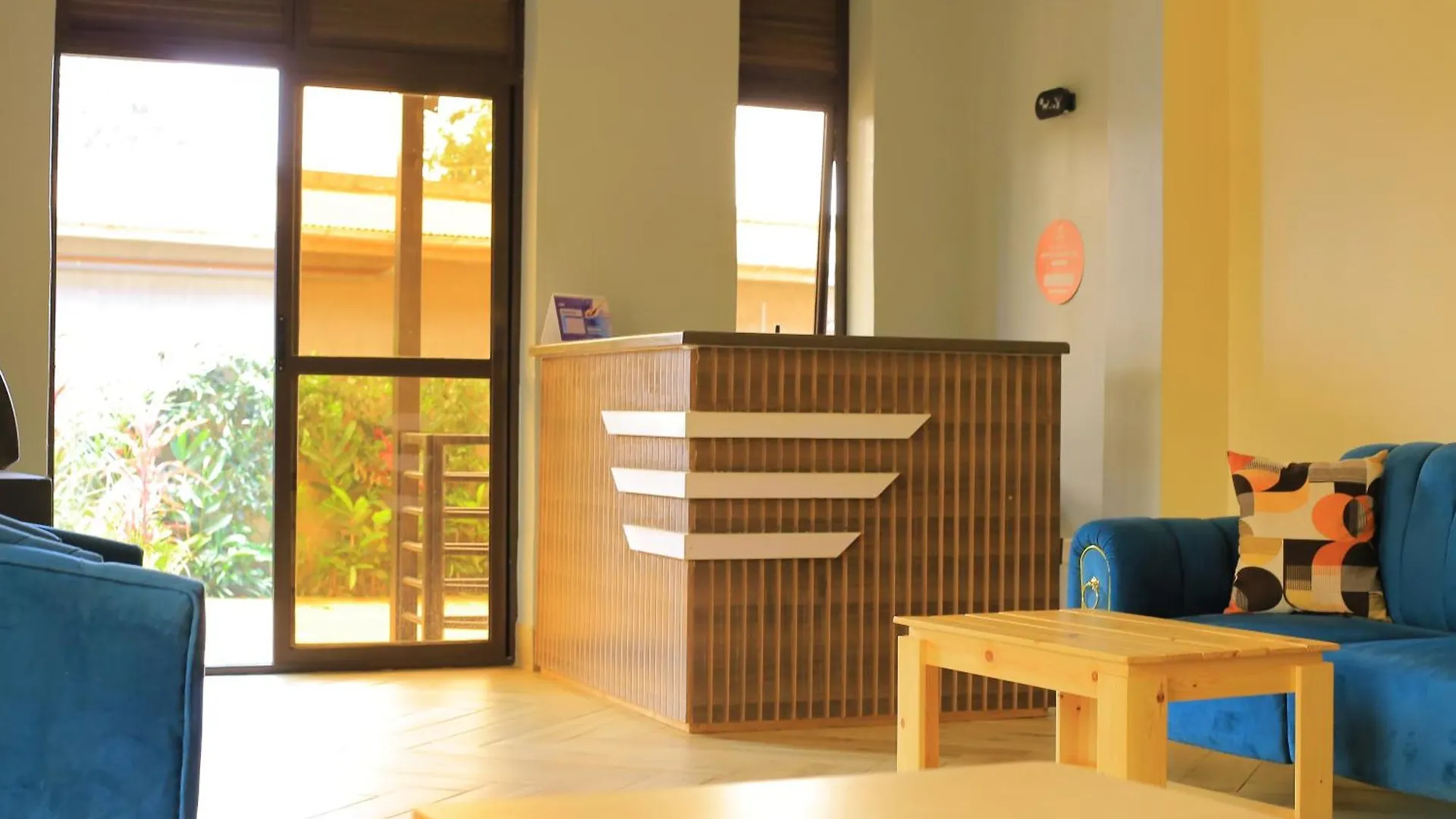 Golden Suites Hotel عنتيبي أوغندا