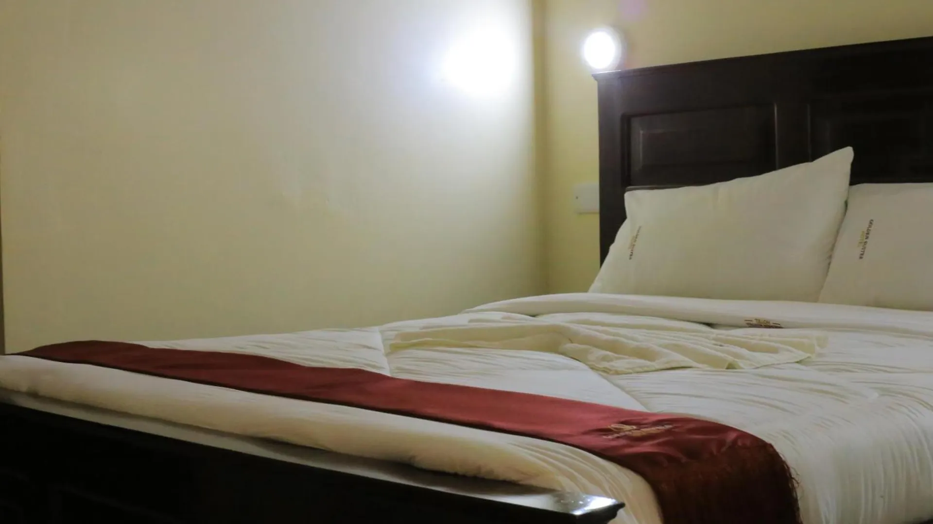 Golden Suites Hotel عنتيبي 4*,  أوغندا